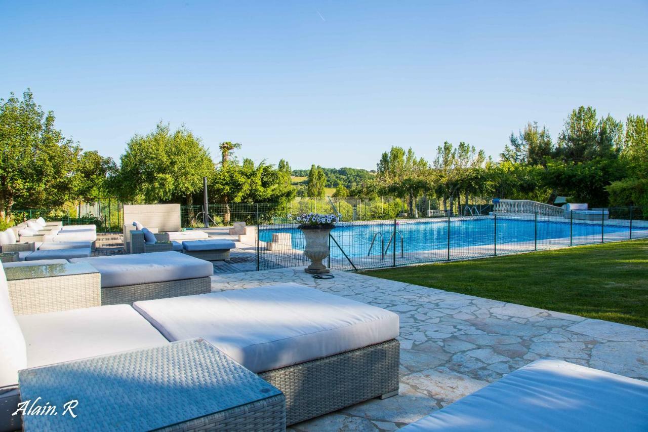 Paradise Challets And Camping Hotel Sarrecave Kültér fotó